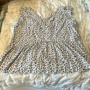 Loft blouse size medium. White and black.